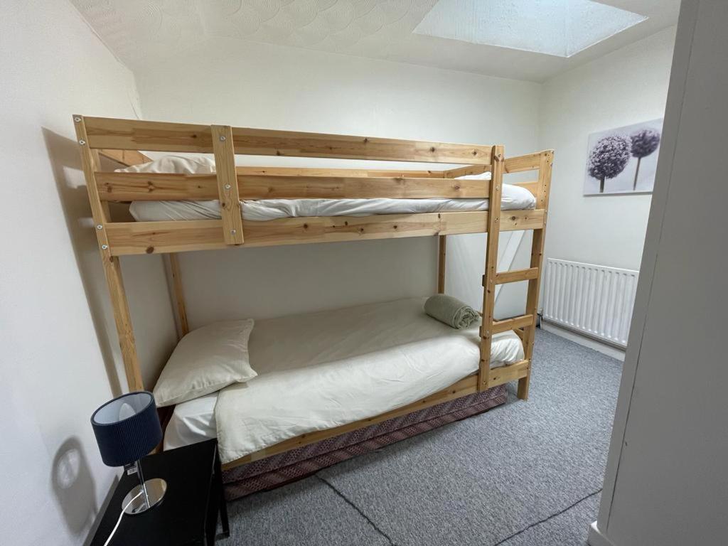 Bridge Street En Suite Rooms Merthyr Tydfil Zewnętrze zdjęcie